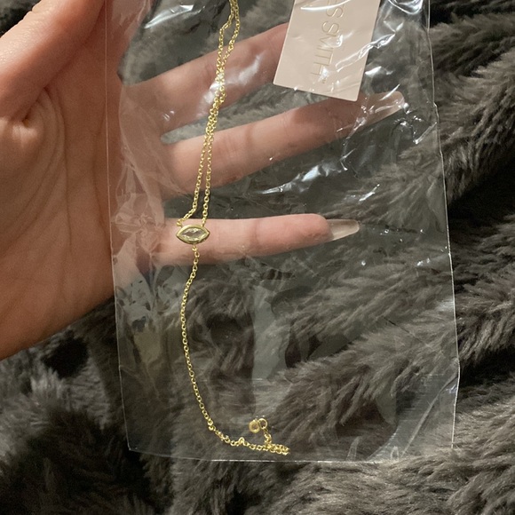 Jewelry - 🛍️Jules Smith Necklace!